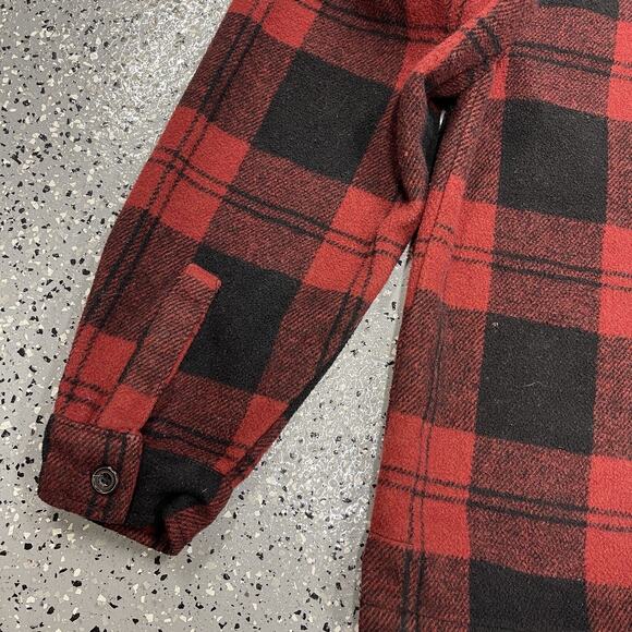 Thick Plaid Shirt jacket Red Black Buffalo Plaid Small Oversized Boxy - Picture 6 of 7